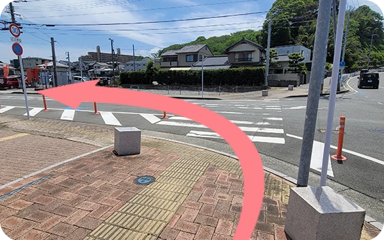 横断歩道の手前の写真